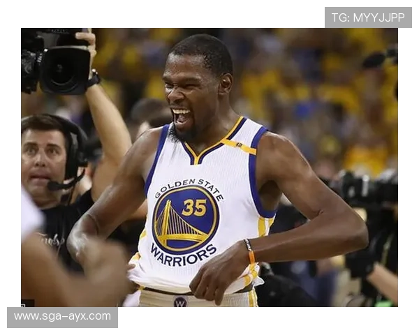 杜兰特因伤缺阵，勇士队面临新赛季考验