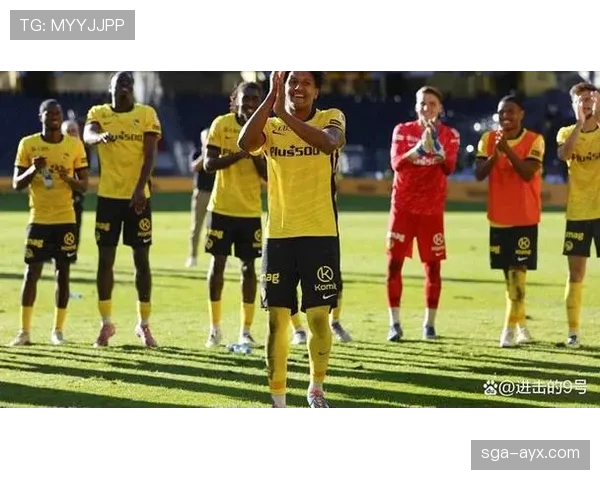 格鲁吉亚新星闪耀那不勒斯，欧洲足坛瞩目其天才表现