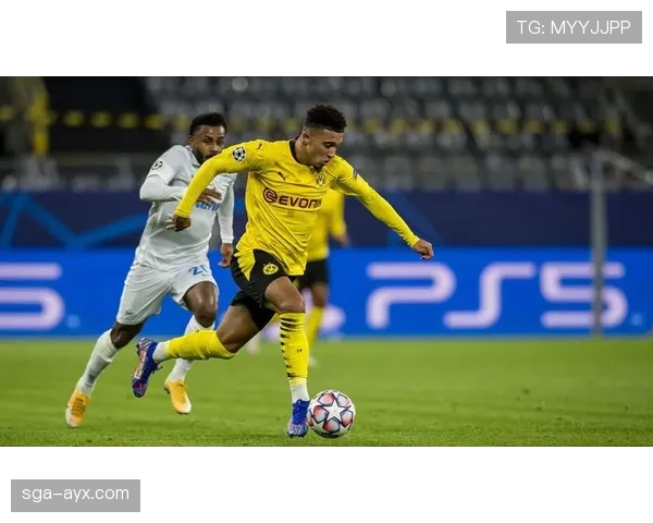 拜仁慕尼黑防线稳固状态回暖,强势展现卫冕冠军实力 拜仁慕尼黑防线稳固状态回暖,强势展现卫冕冠军实力