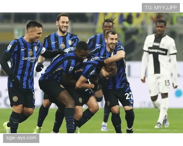 恰尔汗奥卢状态火热，精彩射门助球队取胜引热议