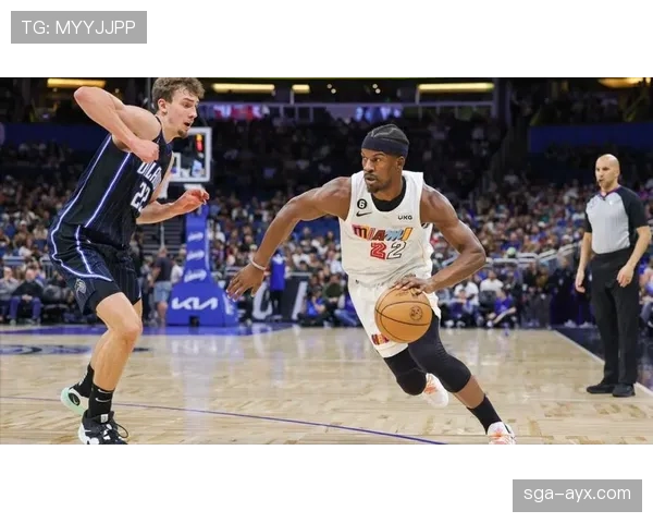 较上季希罗挡拆制造空位三分，拉开与巴特勒攻防空间